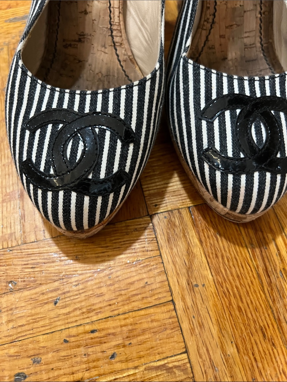 CHANEL Black and White Striped Slingback Wedges - Picture 4 of 5